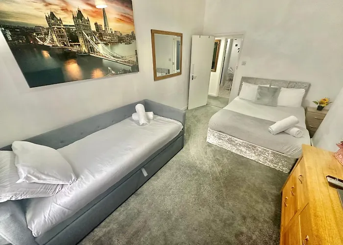 Homely In The Heart Of Town Centre - Sleeps 6